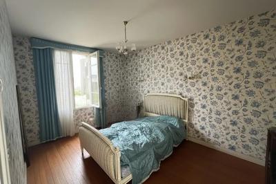 Maison - 232 m² - 8 pièces