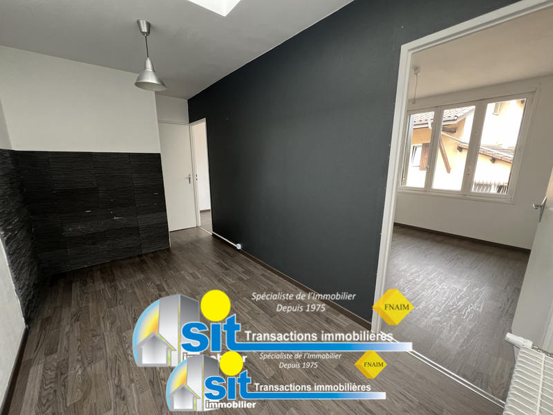 Maison - 176 m² - 8 pièces