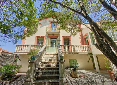 Maison - 207 m² - 8 pièces