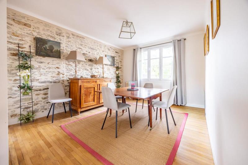 Maison - 170 m² - 6 pièces
