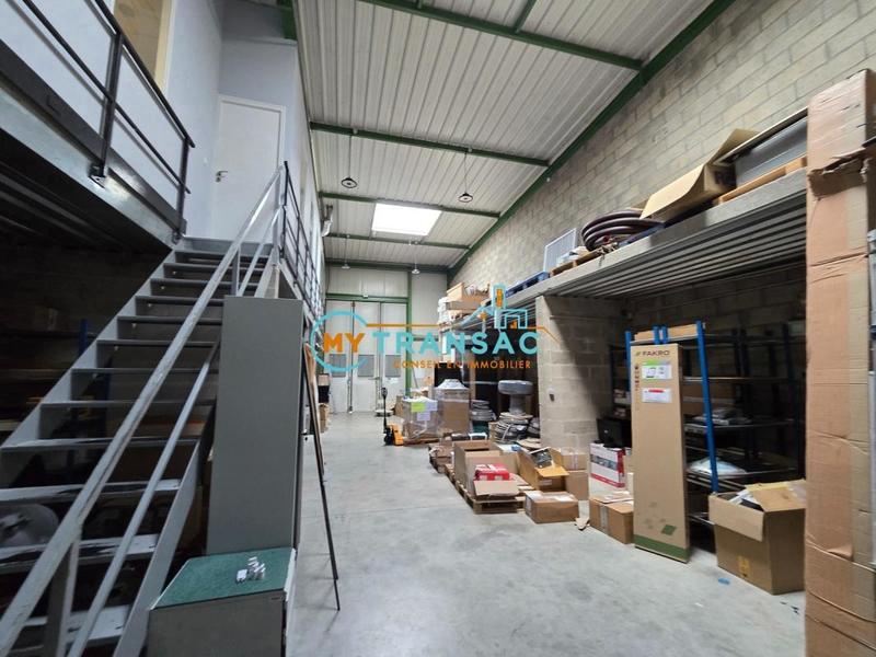 Entrepôt - 512 m²