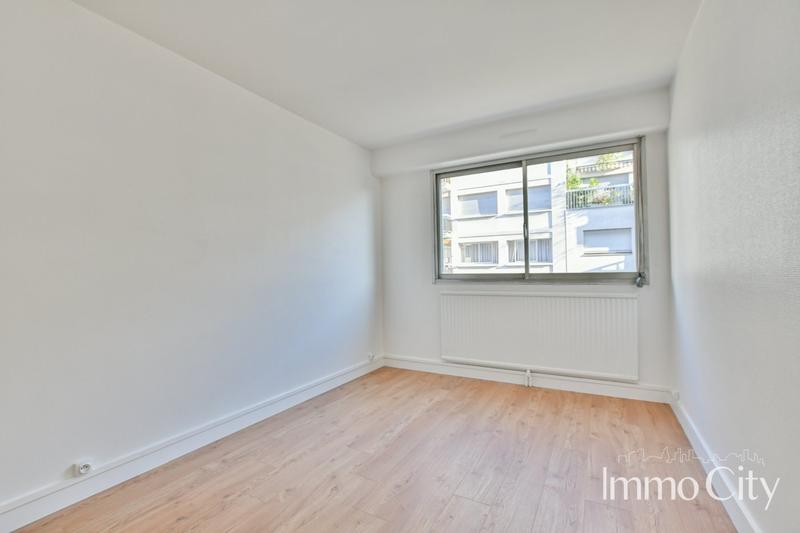 Appartement - 77 m² - 3 pièces