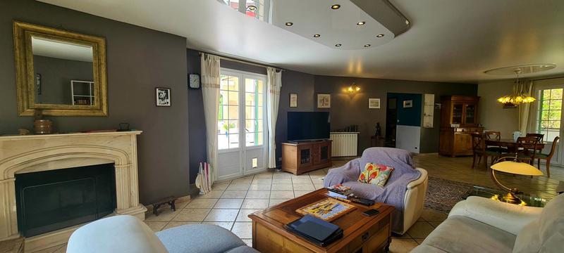 Maison - 209 m² - 6 pièces