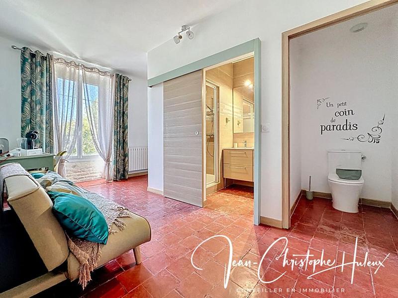 Maison - 418 m² - 18 pièces