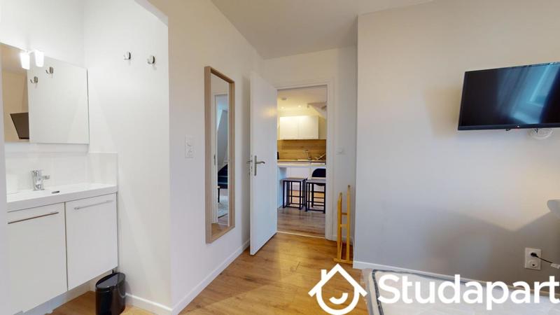 Chambre - 9 m² - 1 pièce