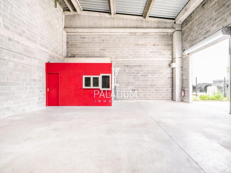 Local commercial - 112 m² - 2 pièces