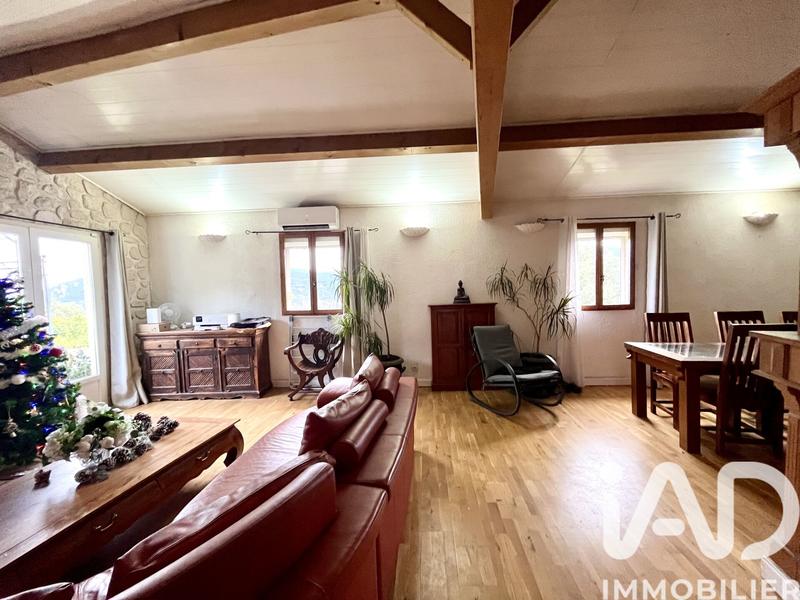 Appartement - 88 m² - 3 pièces