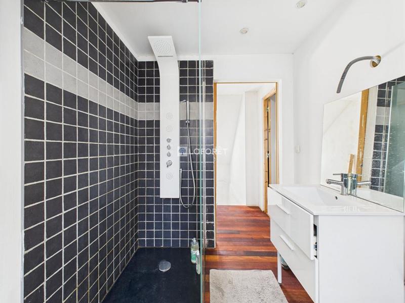 Appartement - 80 m² - 3 pièces