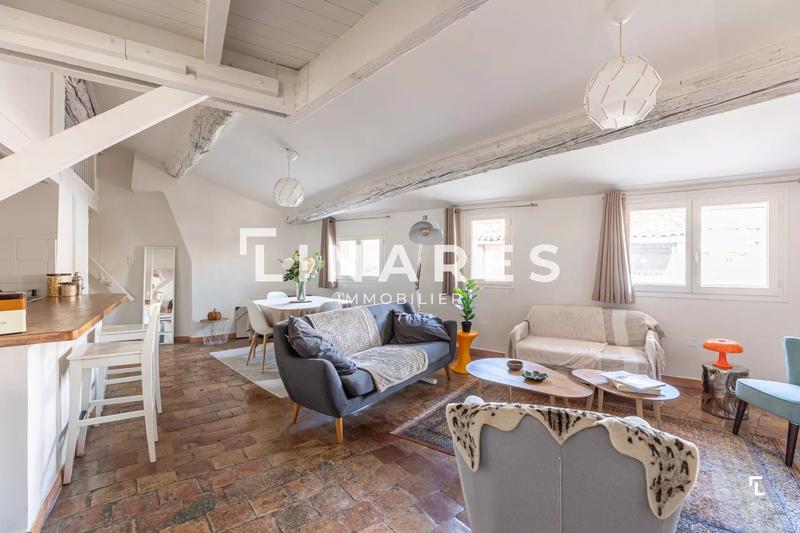 Immeuble - 136 m² - 7 pièces