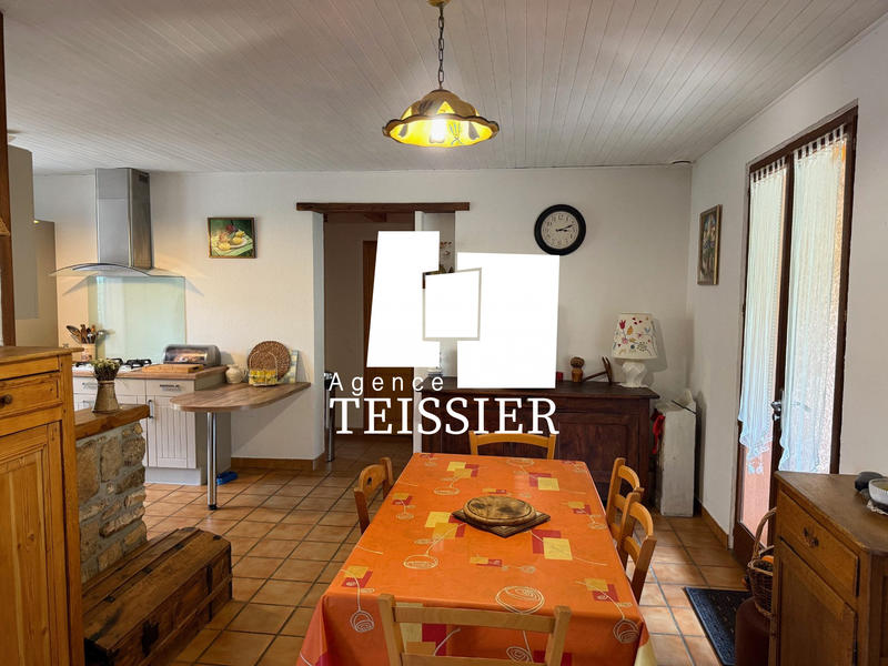 Maison - 83 m² - 5 pièces