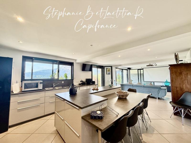 Propriété - 178 m² - 7 pièces