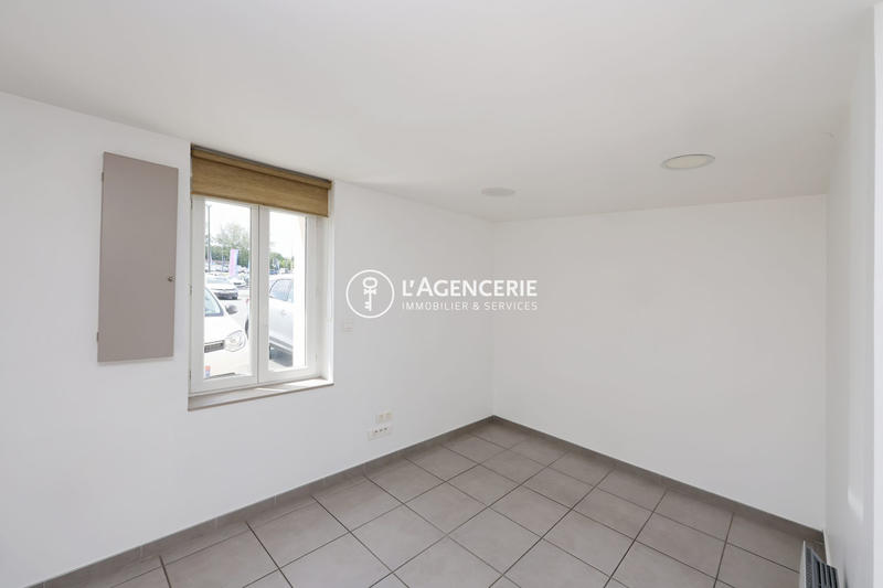 Local commercial - 136 m²