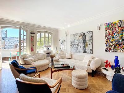 Appartement - 139 m² - 5 pièces