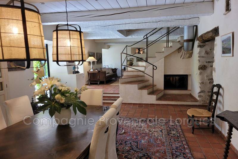 Propriété - 250 m² - 10 pièces