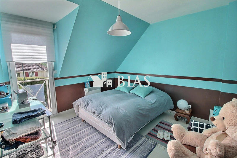 Maison - 168 m² - 7 pièces