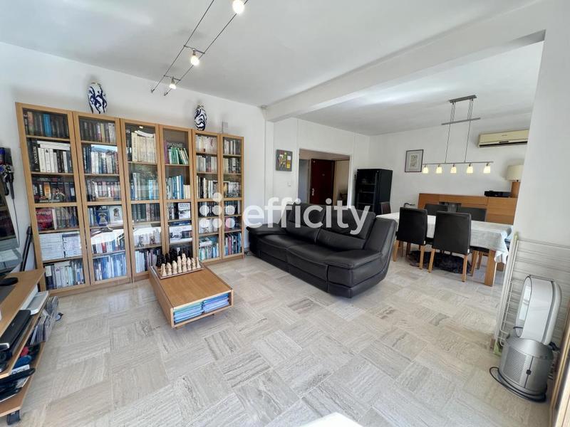 Appartement - 94 m² - 4 pièces