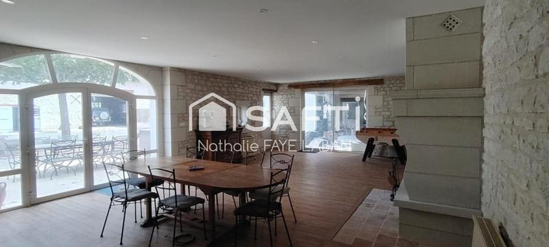 Maison - 325 m² - 8 pièces