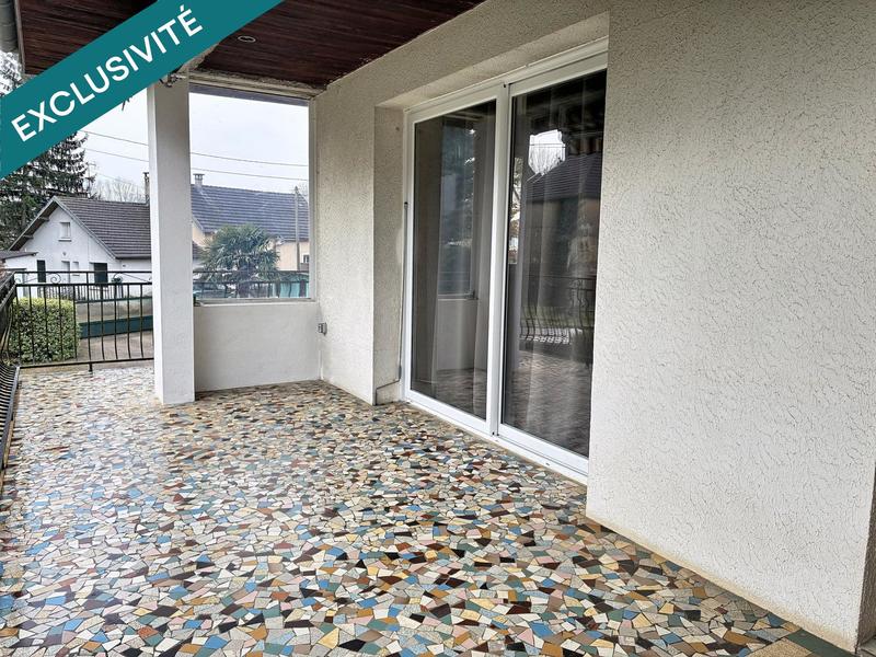 Maison - 230 m² - 7 pièces