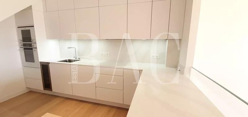 Appartement - 115 m² - 4 pièces