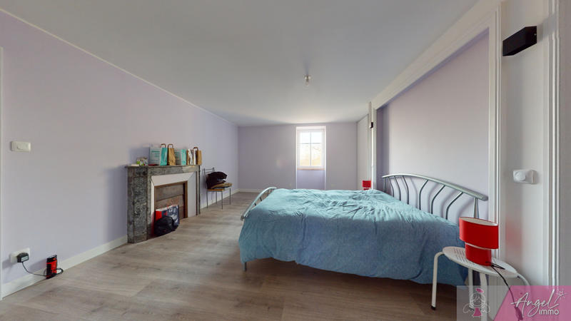 Maison de village - 250 m² - 8 pièces