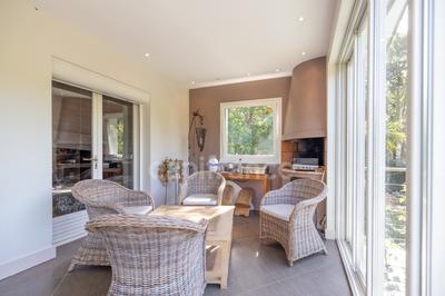 Maison - 300 m² - 12 pièces