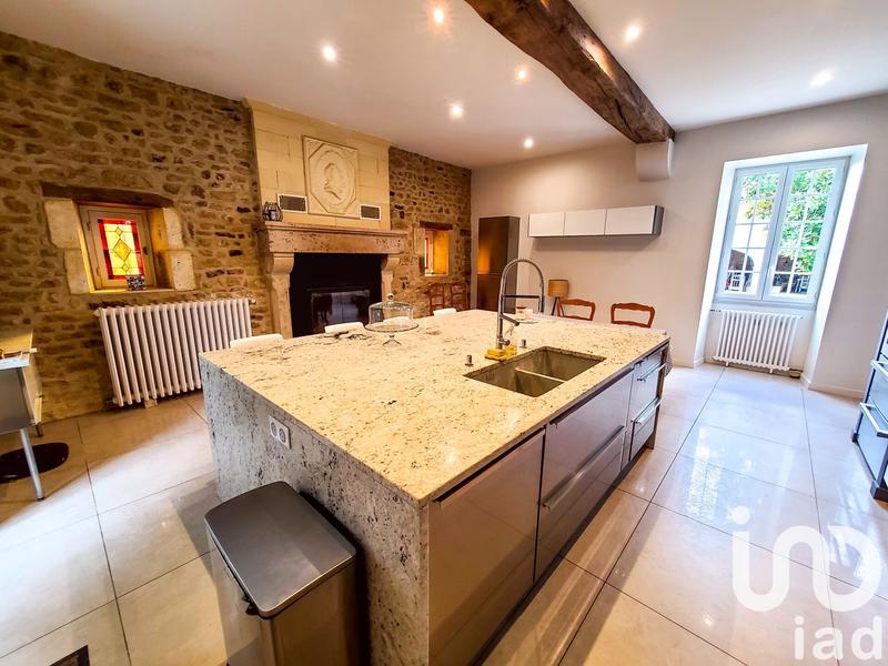 Maison - 284 m² - 10 pièces