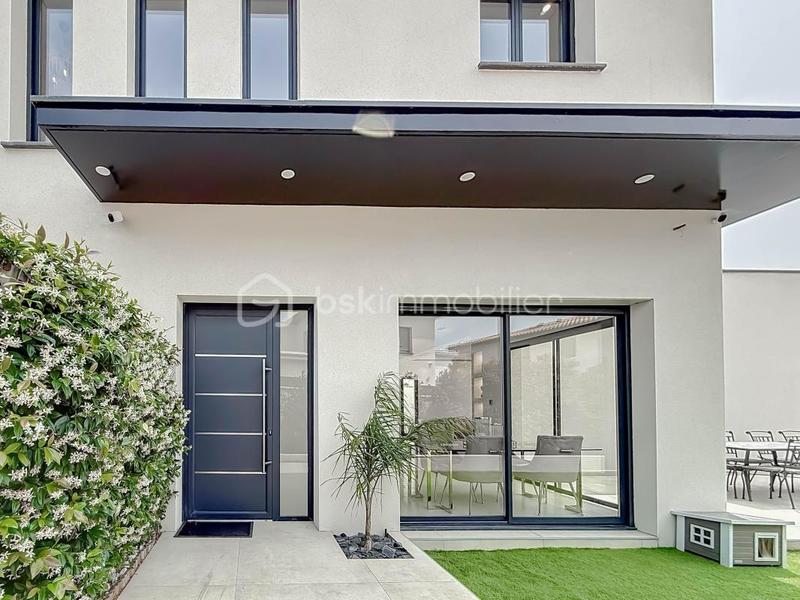 Maison - 170 m² - 5 pièces