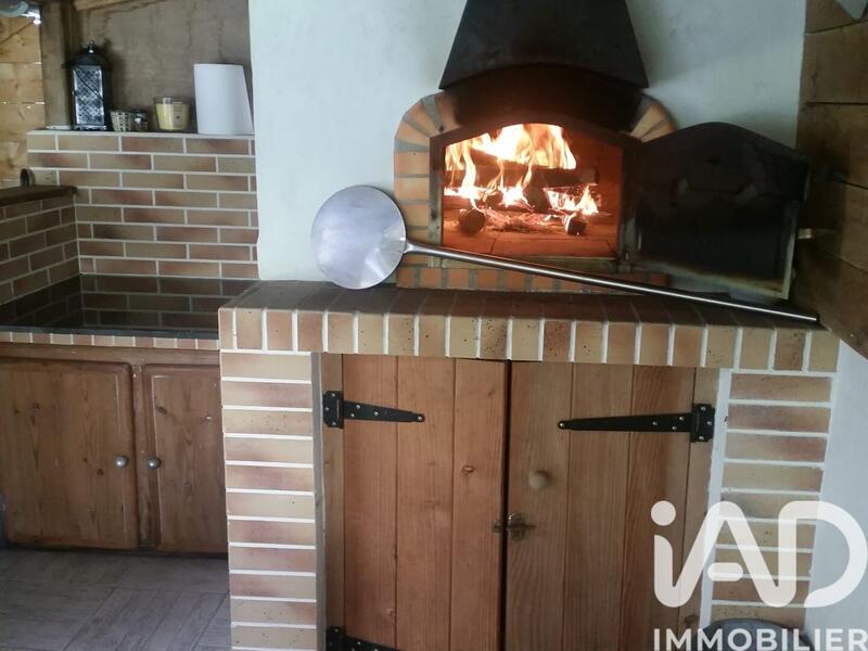 Maison - 220 m² - 8 pièces