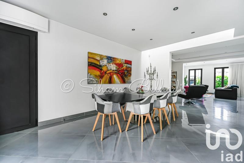 Maison - 190 m² - 6 pièces