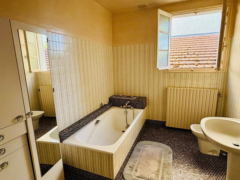 Maison - 122 m² - 6 pièces