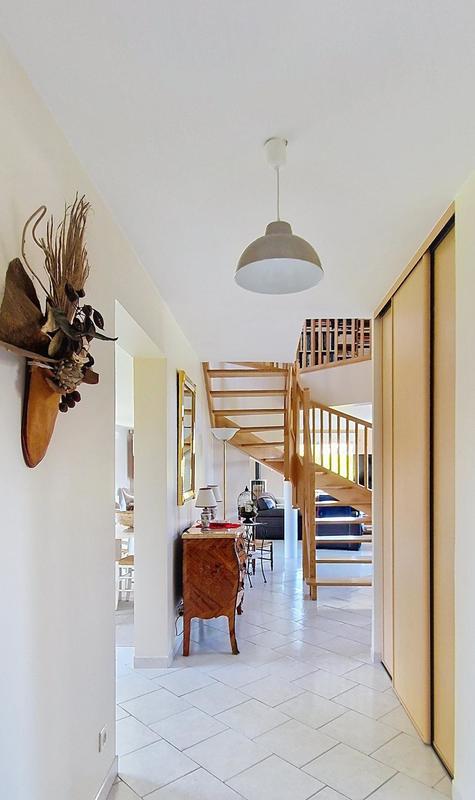 Maison - 270 m² - 7 pièces