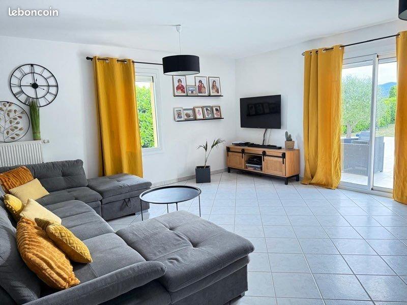 Maison - 101 m² - 5 pièces
