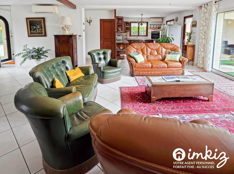 Maison - 206 m² - 7 pièces