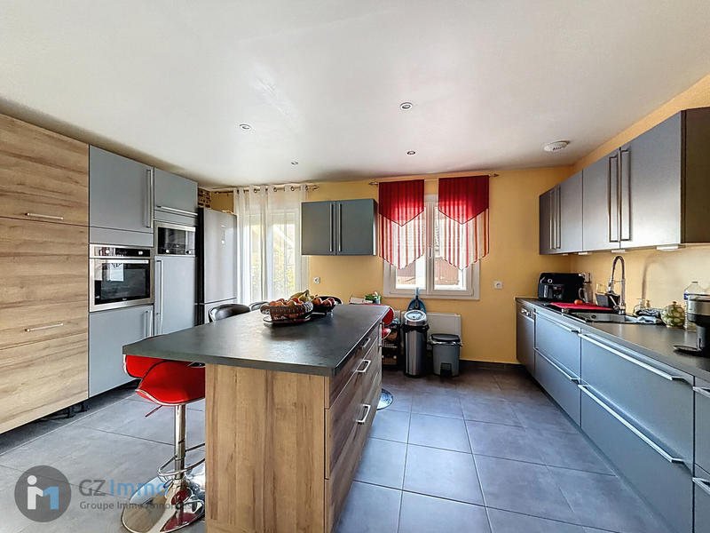 Maison - 97 m² - 4 pièces