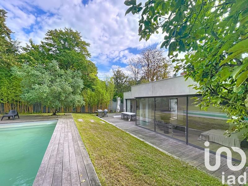 Maison - 197 m² - 9 pièces