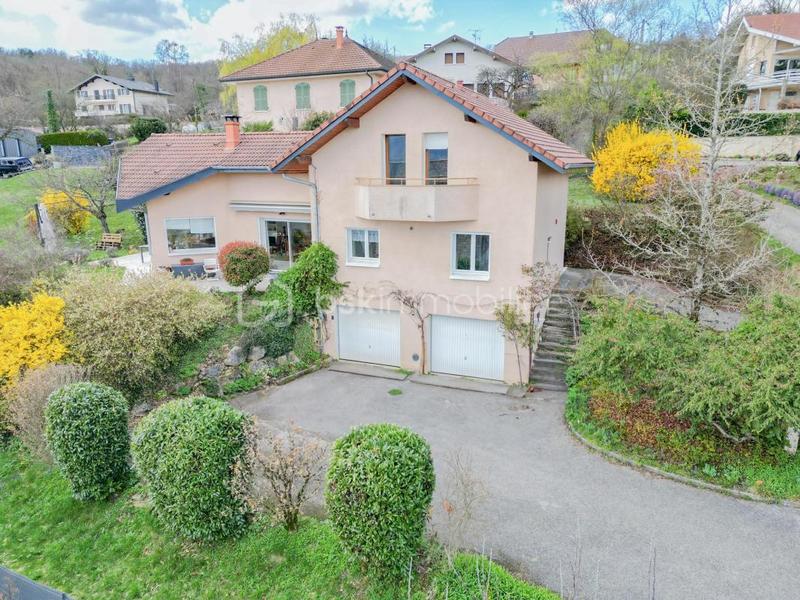 Maison - 150 m² - 5 pièces