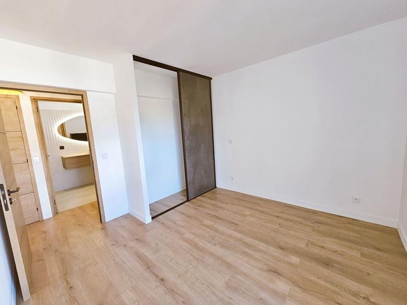 Appartement - 80 m² - 3 pièces
