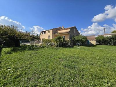 Maison - 150 m² - 9 pièces