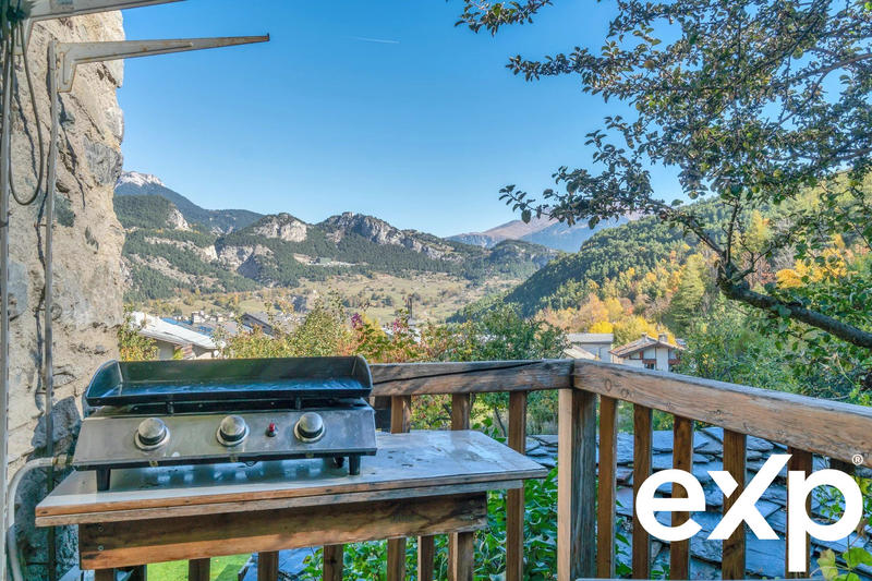 Maison - 438 m² - 12 pièces