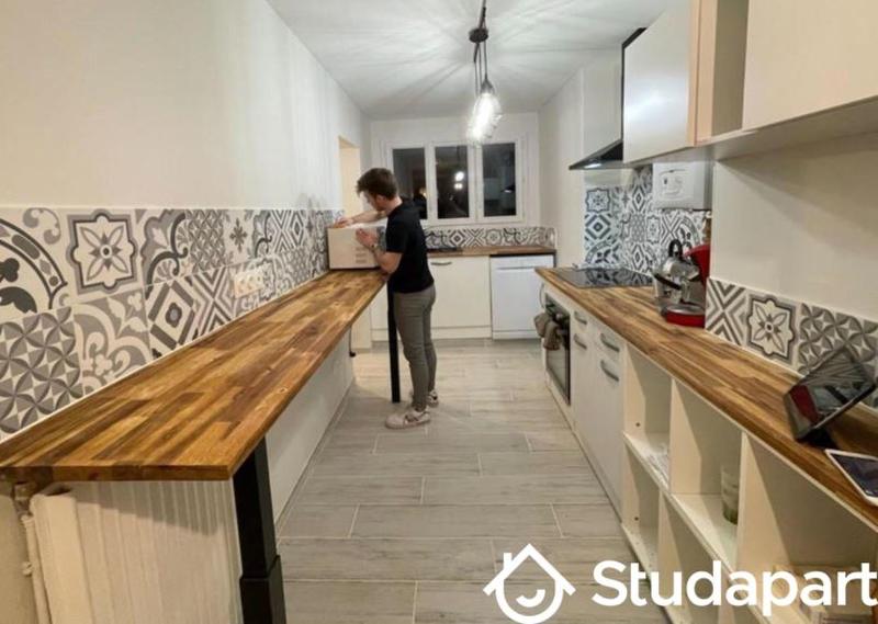 Chambre - 10 m² - 1 pièce