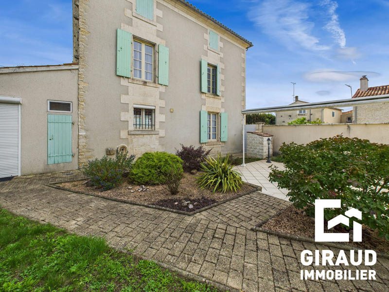 Maison ancienne - 163 m² - 7 pièces