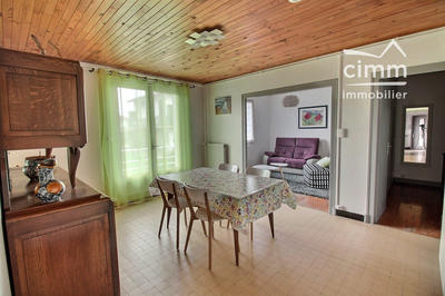 Maison traditionnelle - 64 m² - 5 pièces