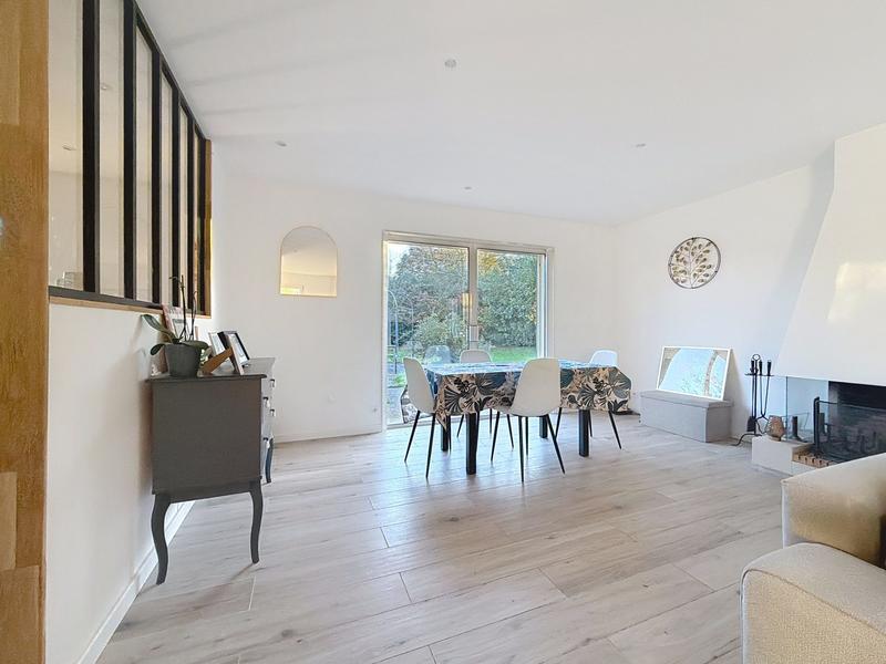 Maison - 150 m² - 7 pièces