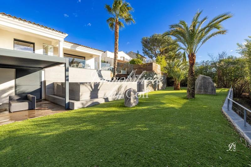 Maison - 199 m² - 4 pièces