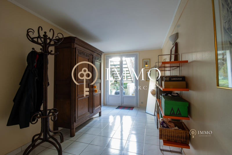 Maison - 196 m² - 8 pièces