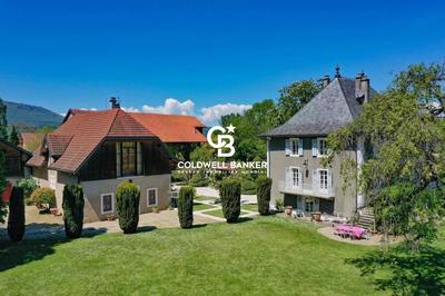 Propriété - 950 m² - 20 pièces