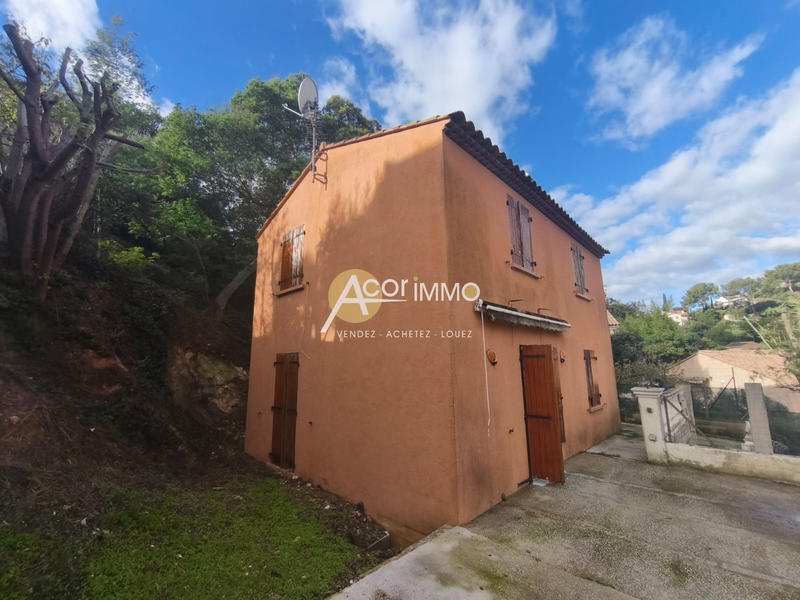 Villa - 95 m² - 5 pièces