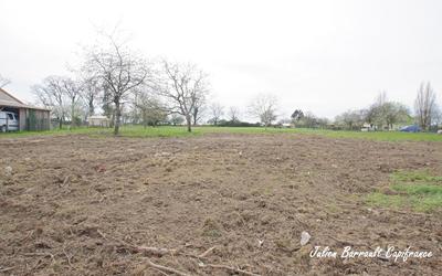 Terrain constructible - 2 552 m²