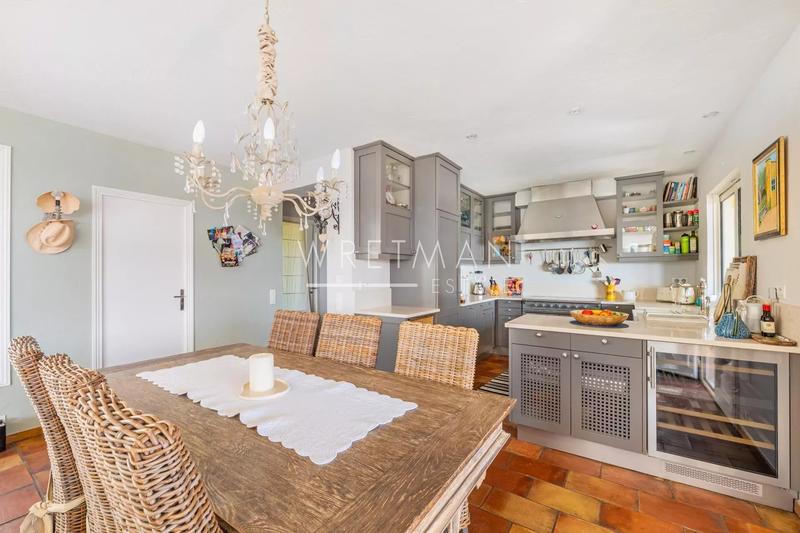 Villa - 280 m² - 7 pièces