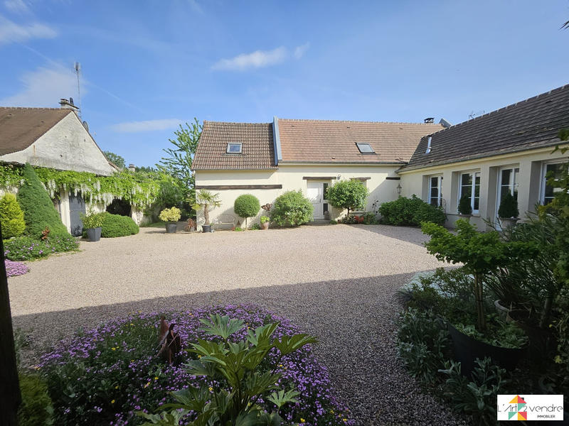 Maison - 182 m² - 6 pièces